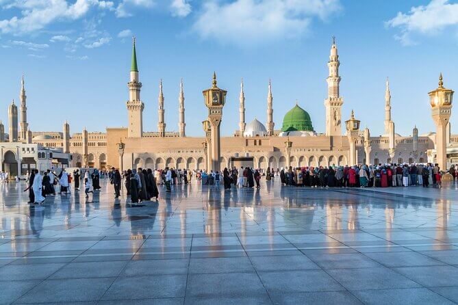Best Time to Do Ziyarat in Madinah